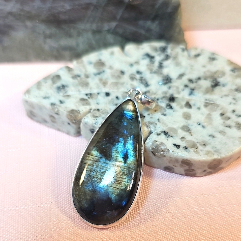 Blue and Silver Labradorite Necklace